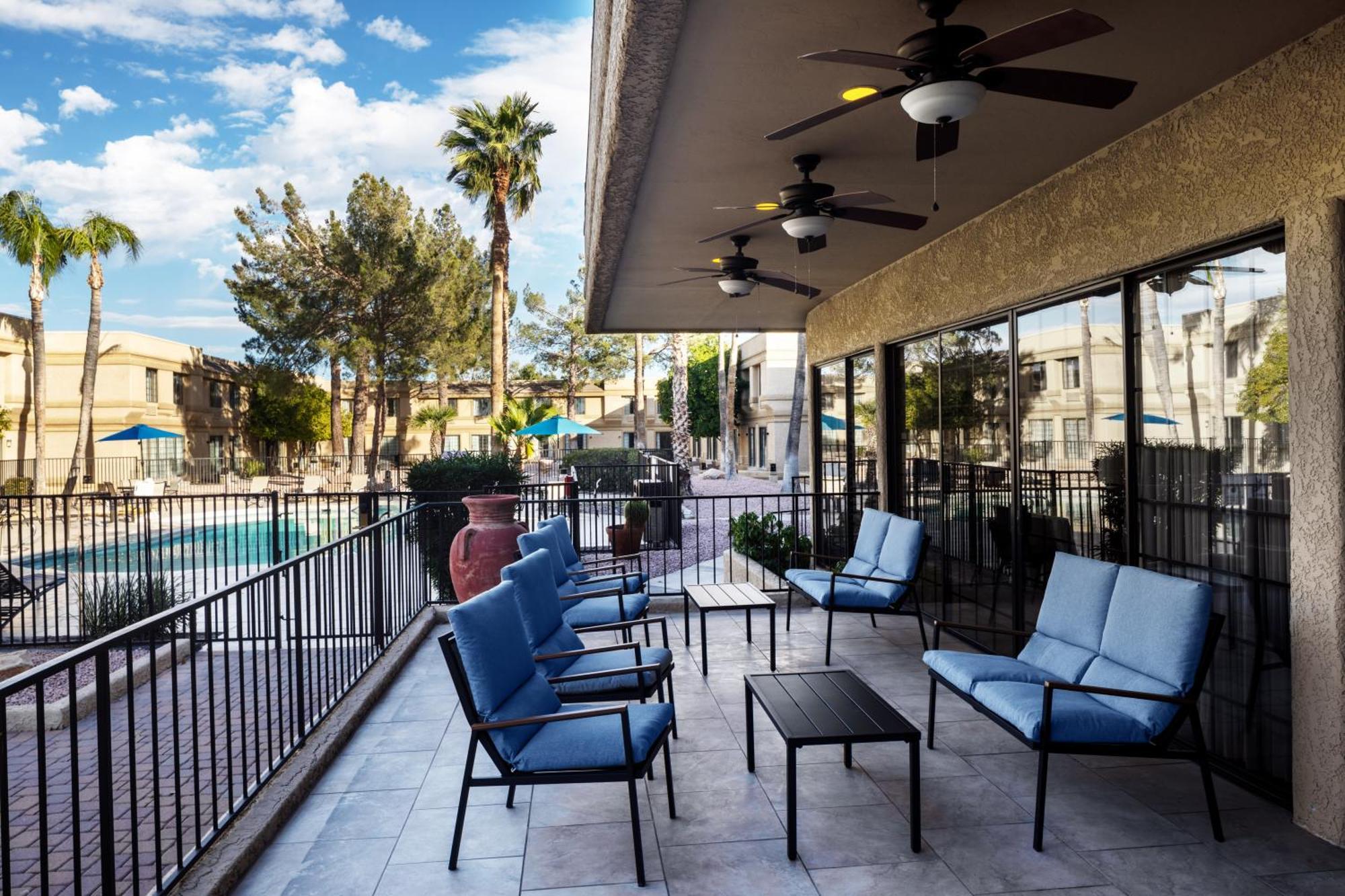 Wyndham Tucson Airport Hotel & Conference Center Exterior photo